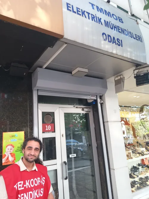 Aykut Selvi'nin EMO Önündeki Haklı Direnişi